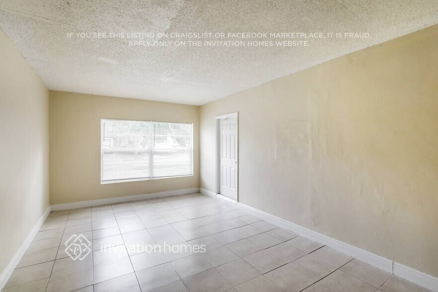 Building Photo - 10005 SW 166th St
