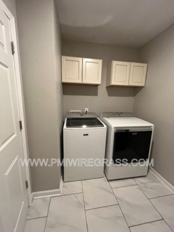 Building Photo - 347 Spruce Ln