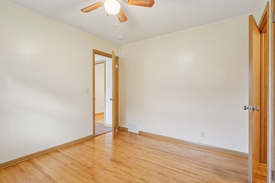 Building Photo - 3845 Douglas Dr N