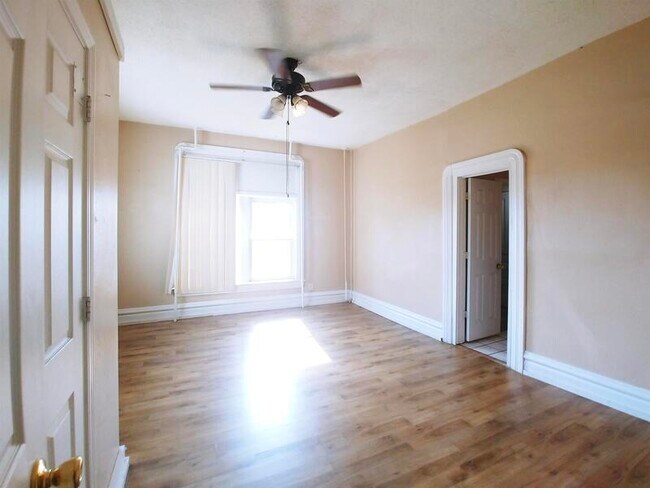 Building Photo - 2501 Poppleton Ave
