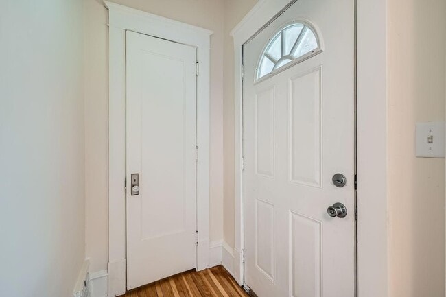 Building Photo - 3014 N Humboldt Ave