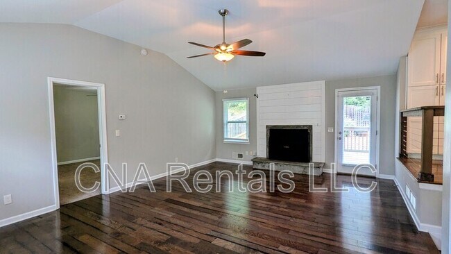 Building Photo - 3290 Forest Creek Dr SW