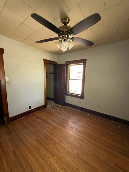 Building Photo - 1455 E Whitmer St