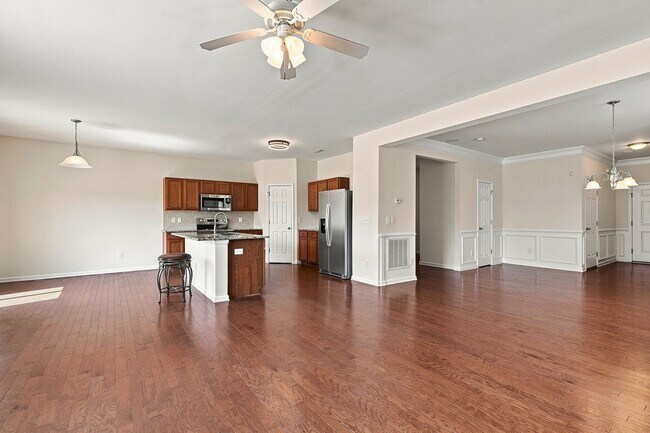 Building Photo - 4332 Burchard Dr