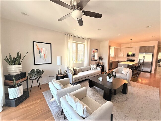 Building Photo - 2835 W Division St