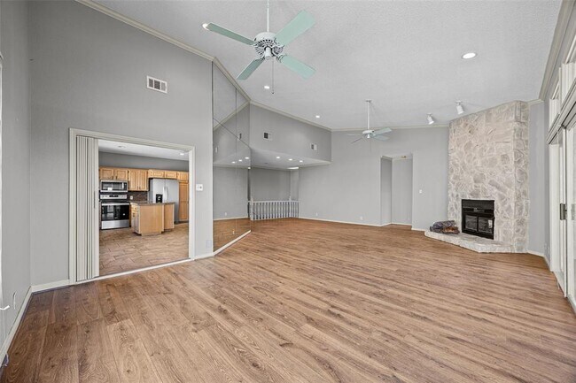 Building Photo - 114 Paragon Ct