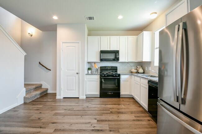 Building Photo - 24967 Goldoni Dr