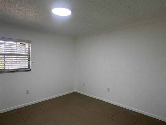 Building Photo - 1830 SW 81st Ave