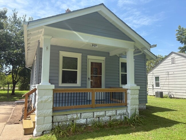 Primary Photo - Cute 1 Bed 1 Bath