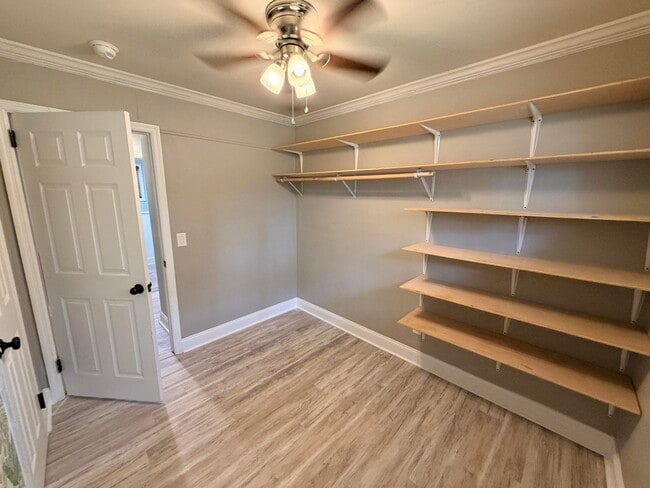 Building Photo - 416 Martha Ln