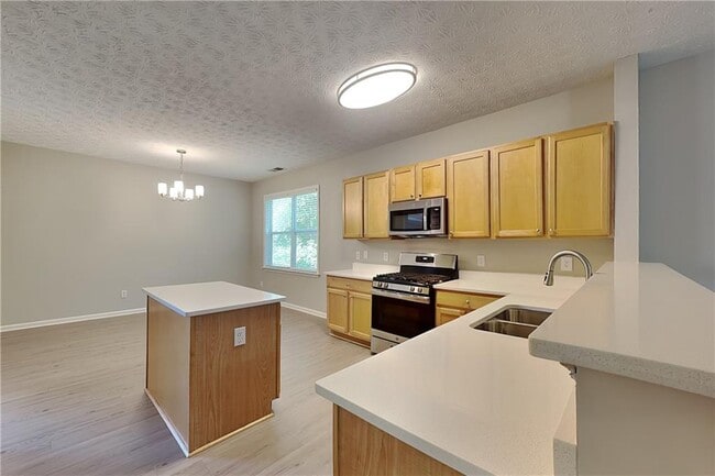 Building Photo - 928 Mill Creek Ave