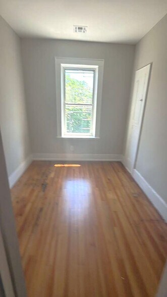 Building Photo - 826 Saint Marys Ave