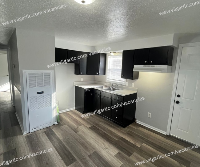 Building Photo - 11-11 McKinley Ave