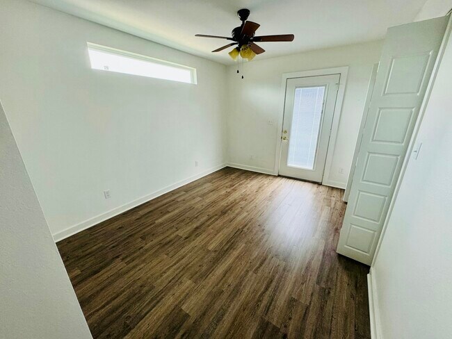 Building Photo - 2622 Hughey Dr