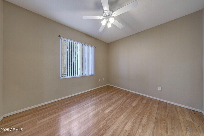 Building Photo - 2929 W Yorkshire Dr