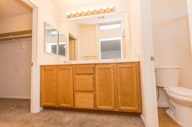 Building Photo - Spacious 3-Bedroom, 2.5-Bath Two-Story Hom...