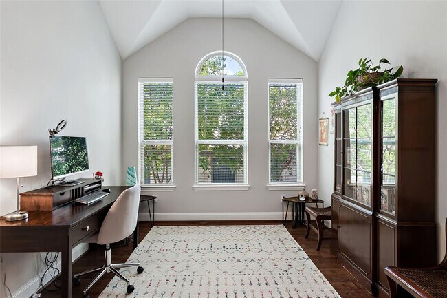 Building Photo - 106 Maxwell Way