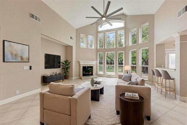 Building Photo - 8105 Endeavor Cir