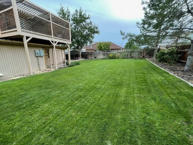 Building Photo - 3 bedroom, 2 bath, 2 car garage for rent O...