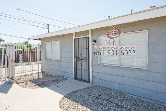 Building Photo - 2901 S Chester Ave