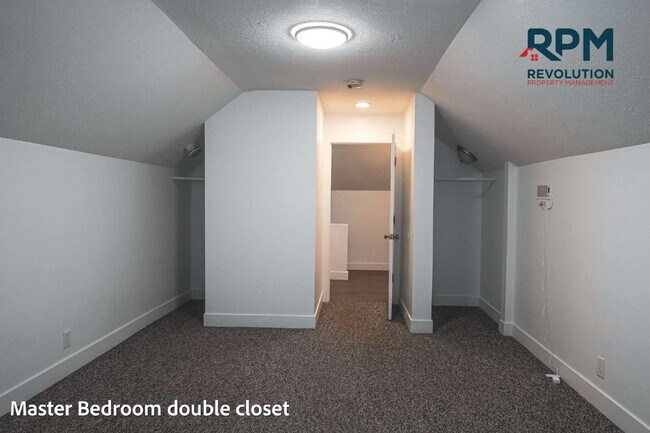 Building Photo - 868 Washington Blvd