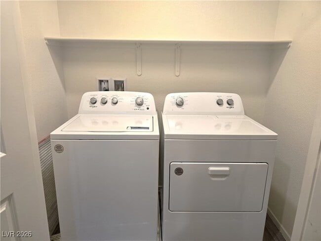 Building Photo - 487 Waterfall Cv Ct