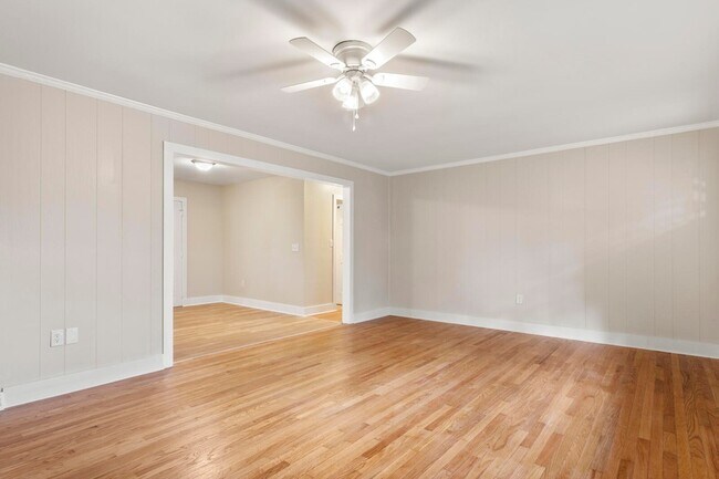 Building Photo - 298 Summerset Ln