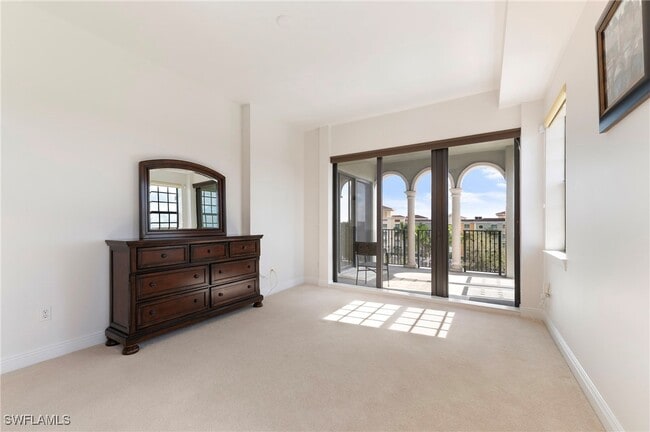 Building Photo - 8000 Via Sardinia St