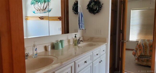 Building Photo - 239 Kirkland Rd