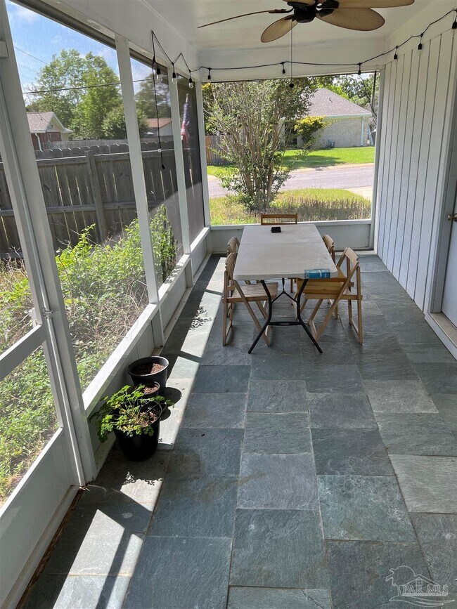 Building Photo - 4207 Cherry Laurel Dr