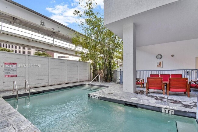 Building Photo - 234 NE 3rd St