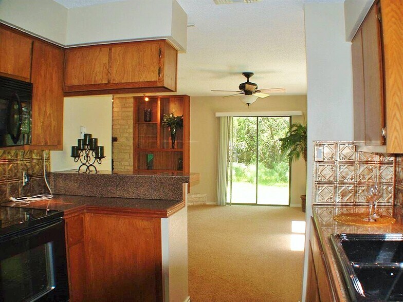 Granite tile countertops - 9810 Lake Ridge Dr