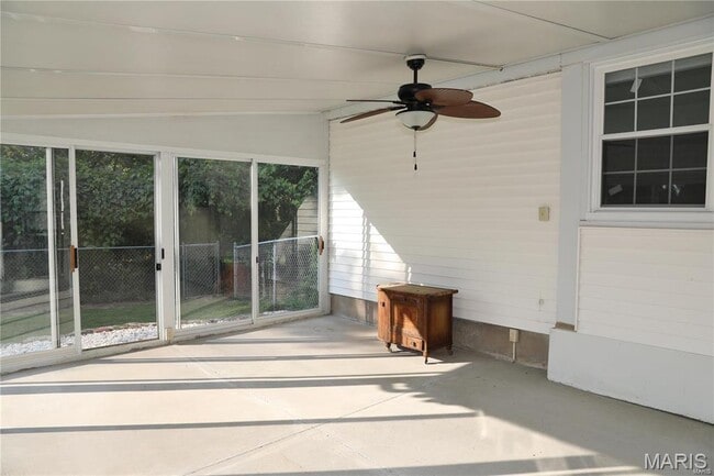 Building Photo - 9530 Park Ln