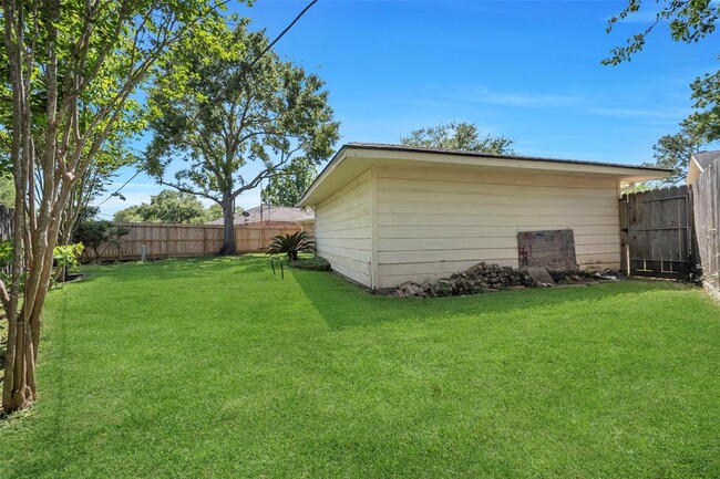 Building Photo - 1727 Shannon Valley Dr