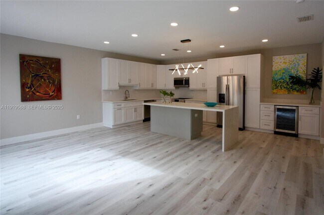 Building Photo - 935 Lemonwood Ct