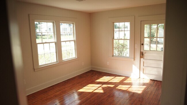 Building Photo - Home in Opelika!