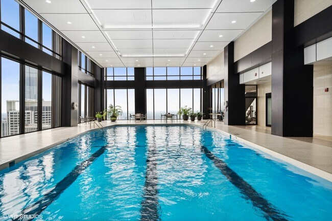 Building Photo - 175 E Delaware Pl