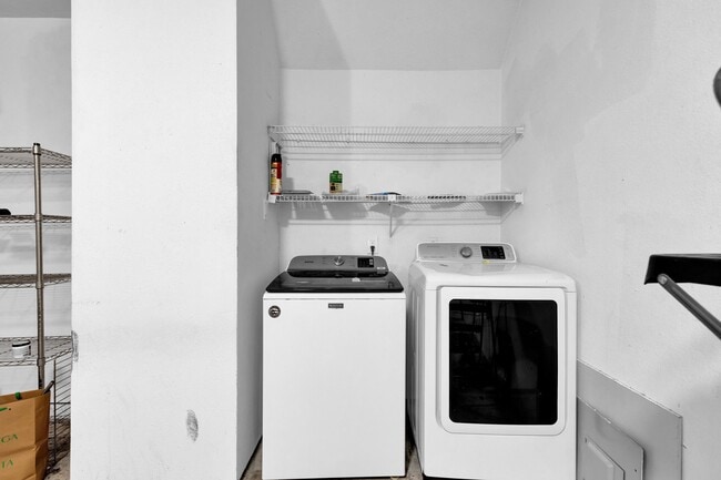 Building Photo - 9800 Pagewood Ln