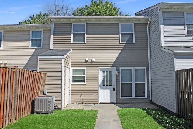 Building Photo - 4406 Eagle Ct