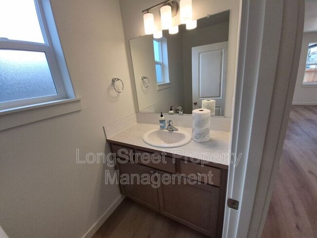 Building Photo - 4694 Finch St