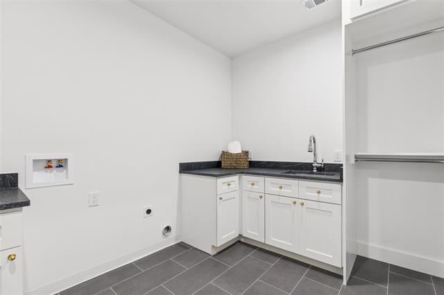 Building Photo - 4042 Mendenhall Dr