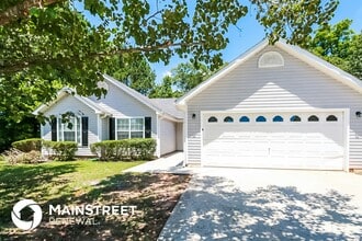 Building Photo - 1012 Forest Glen