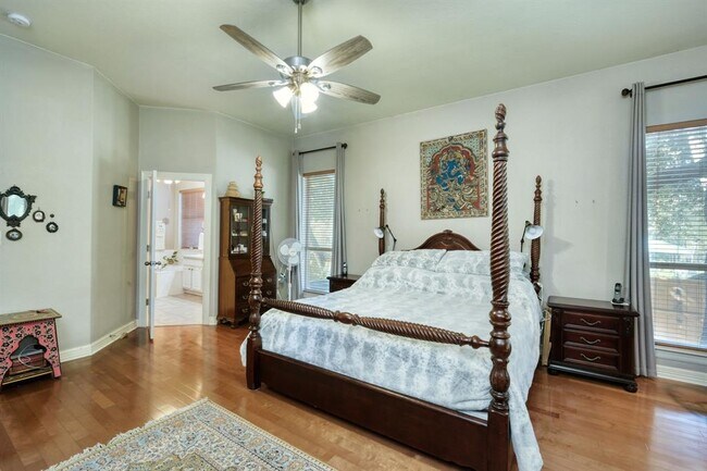 Building Photo - 1800 Bluffwood Pl