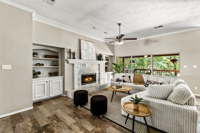 Building Photo - 170 April Cove