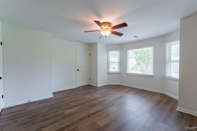 Building Photo - 7513 SW Clubfield Dr