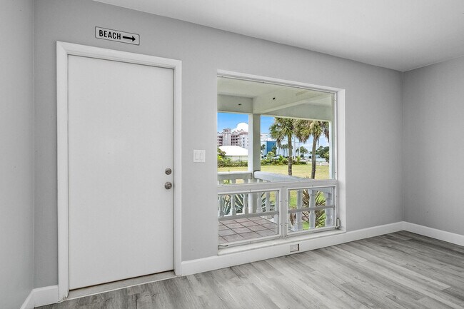 Building Photo - 2186 Jimmy Buffett Mem Hwy