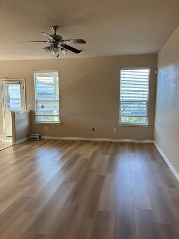 Building Photo - 301 Comal Run
