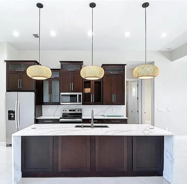 Building Photo - 4406 NW 20th Terrace