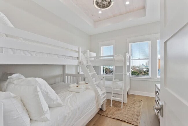 Building Photo - 107 Benicia Pl