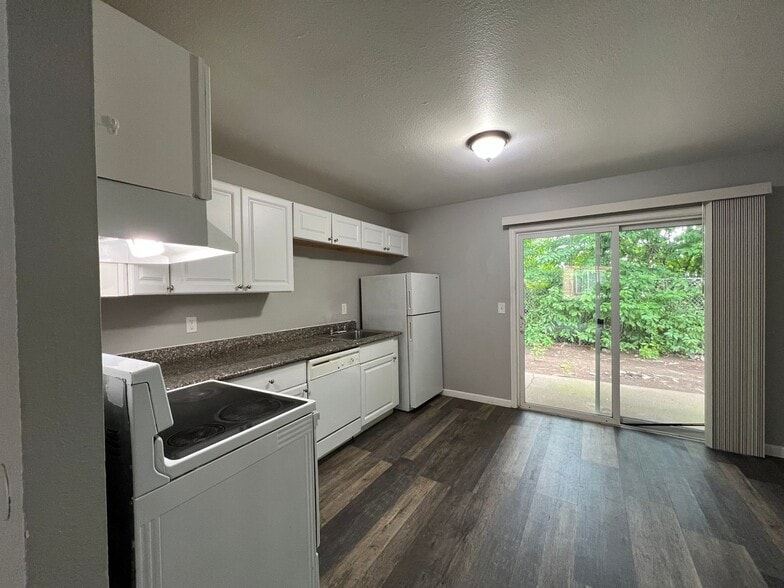 Interior Photo - Cascade Firs